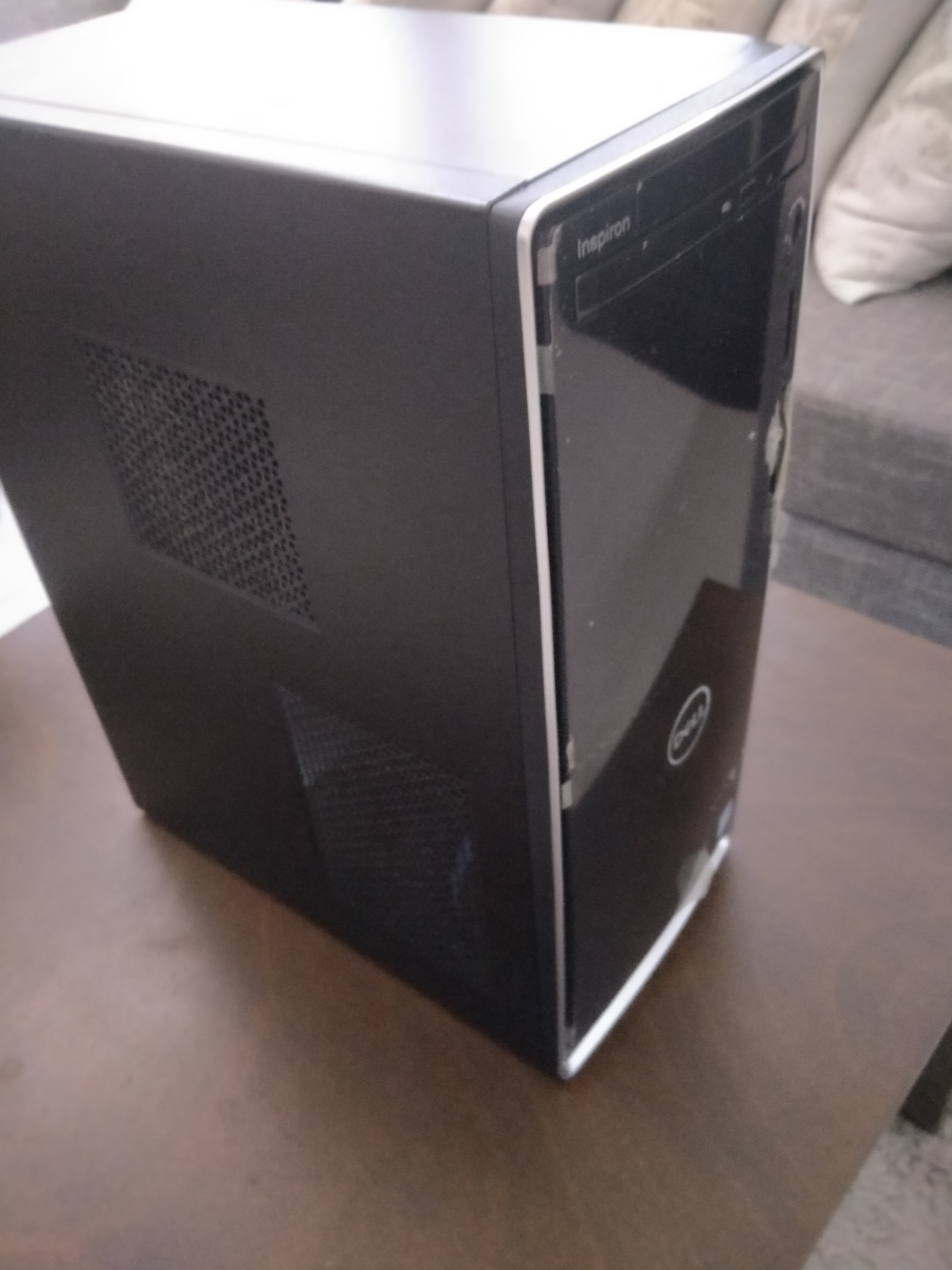 IMAGE OF DELL INSPIRON 3671 CLOSED
